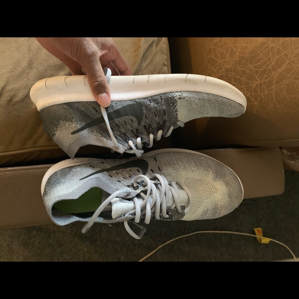 Nike runner shoes
